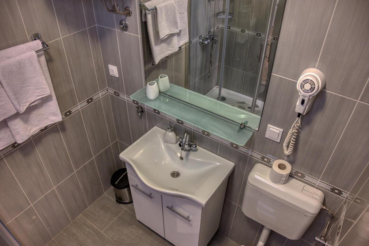 דוברובניק Guesthouse Victoria II מראה חיצוני תמונה